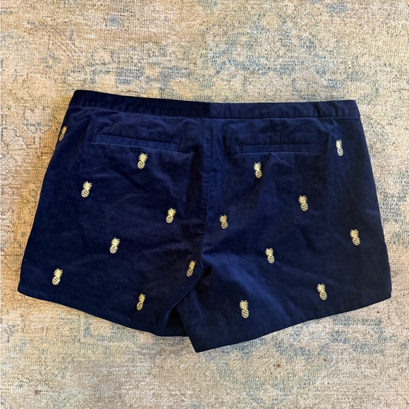 Lilly Pulitzer RARE NWT Velvet Navy Shorts with Gold Pineapple Embroidery - Picture 4 of 7